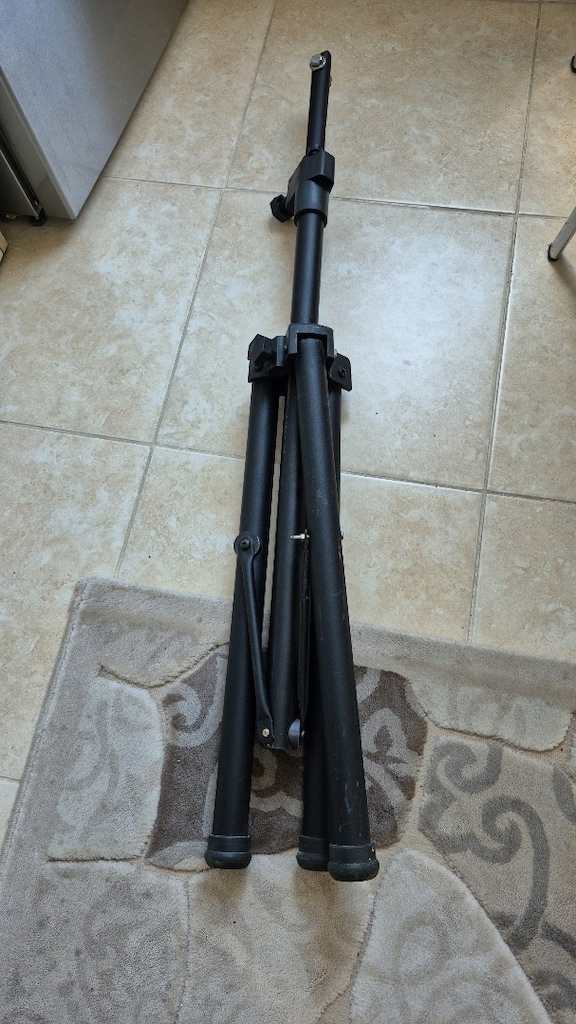 Tripot Metal Ayak temiz Hasarsız - 3