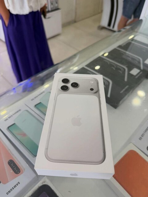 17 Pro Max 256 GB (TR) Kapalı Kutu
