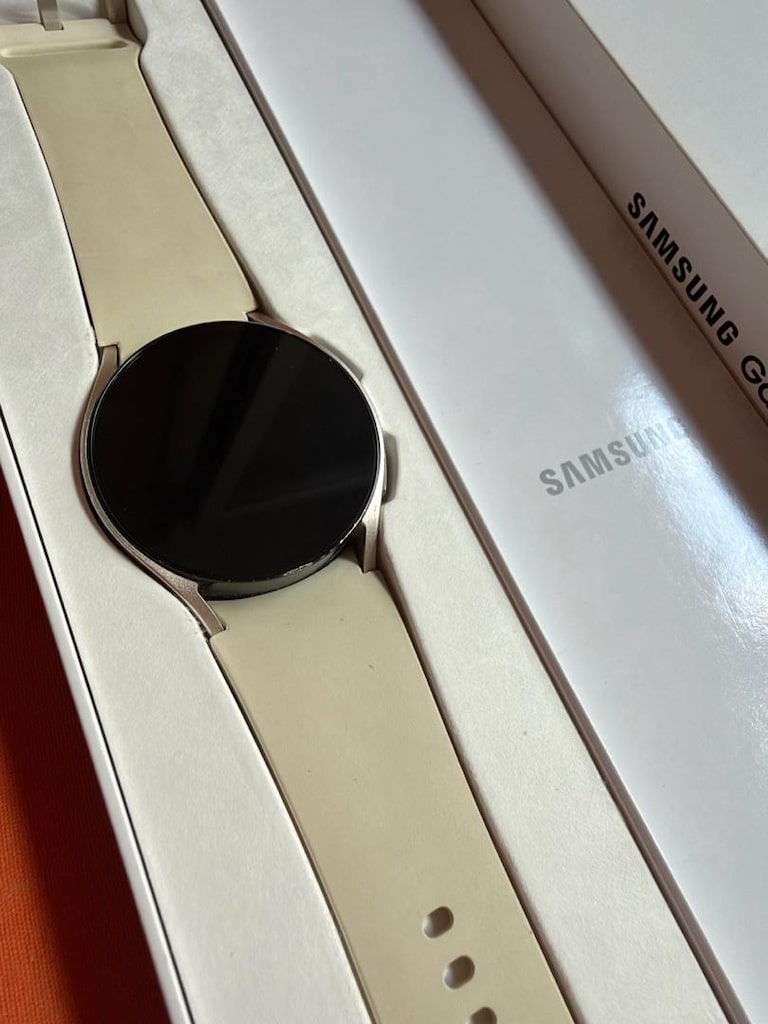 Samsung Galaxy Watch 6 40mm Krem / Gold - Temiz - Kutulu - 4