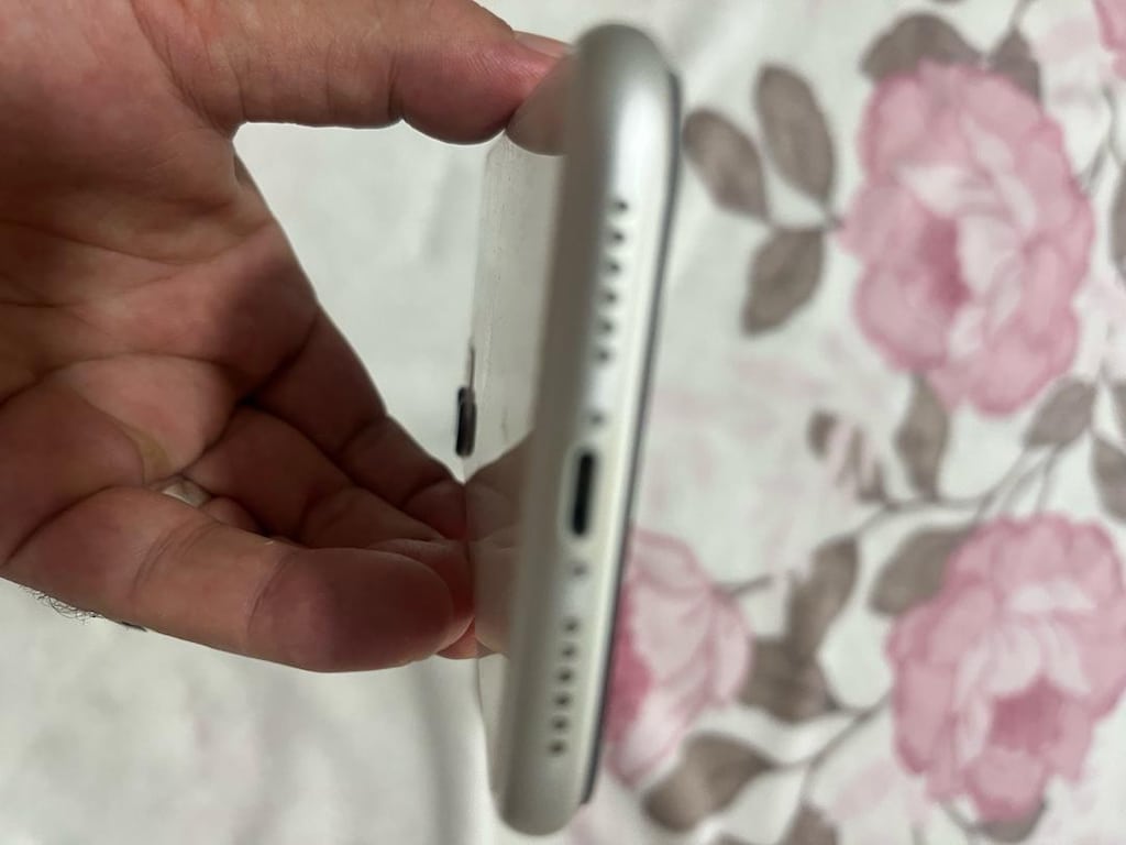 ipone 11 64 Gb - 4