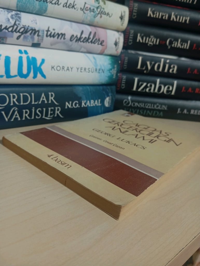 Çağdaş Gerçekçiliğin Anlamı Kitabı - 3