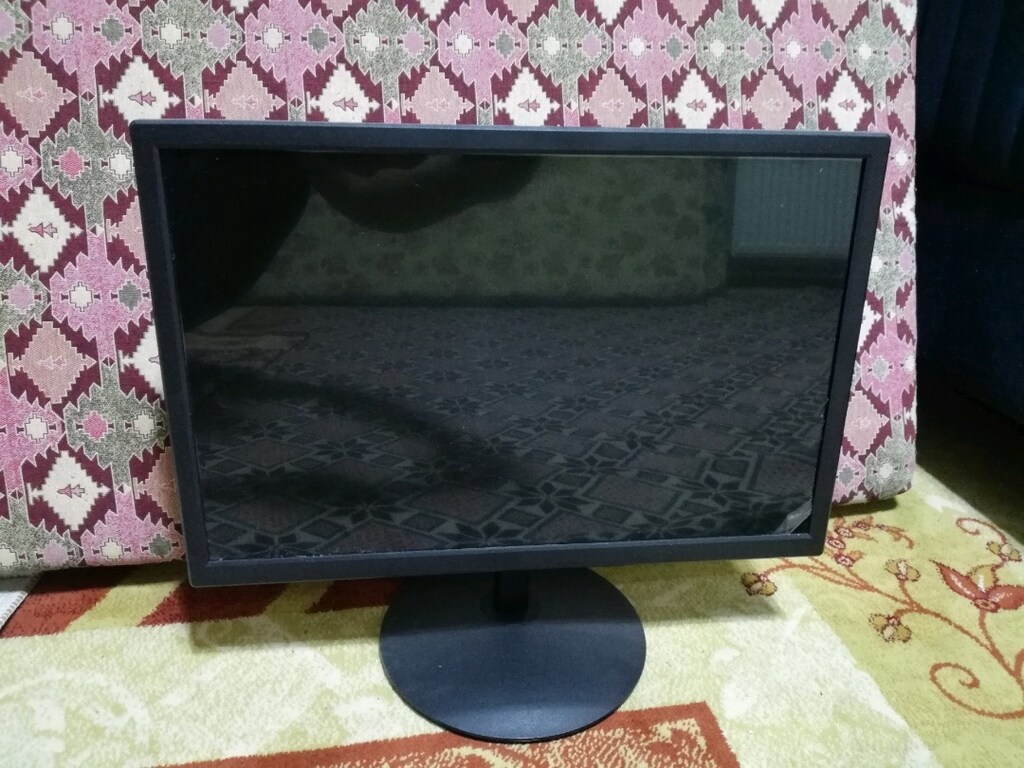 19 inc led MONİTOR HDMI VE VGA SES GİRİŞLİ USB JELATİN ÜSTÜNDE EKRANIN - 5