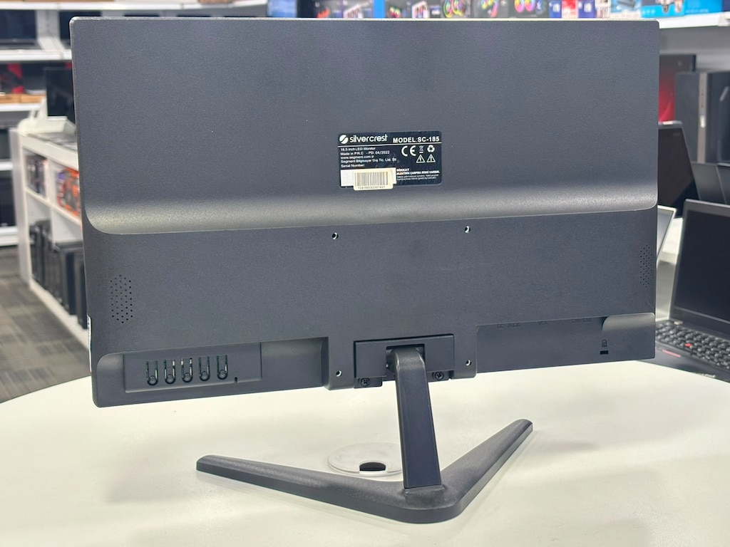 SılverCrest 18.5" Garantili Vesa Destekli Monitör - 2