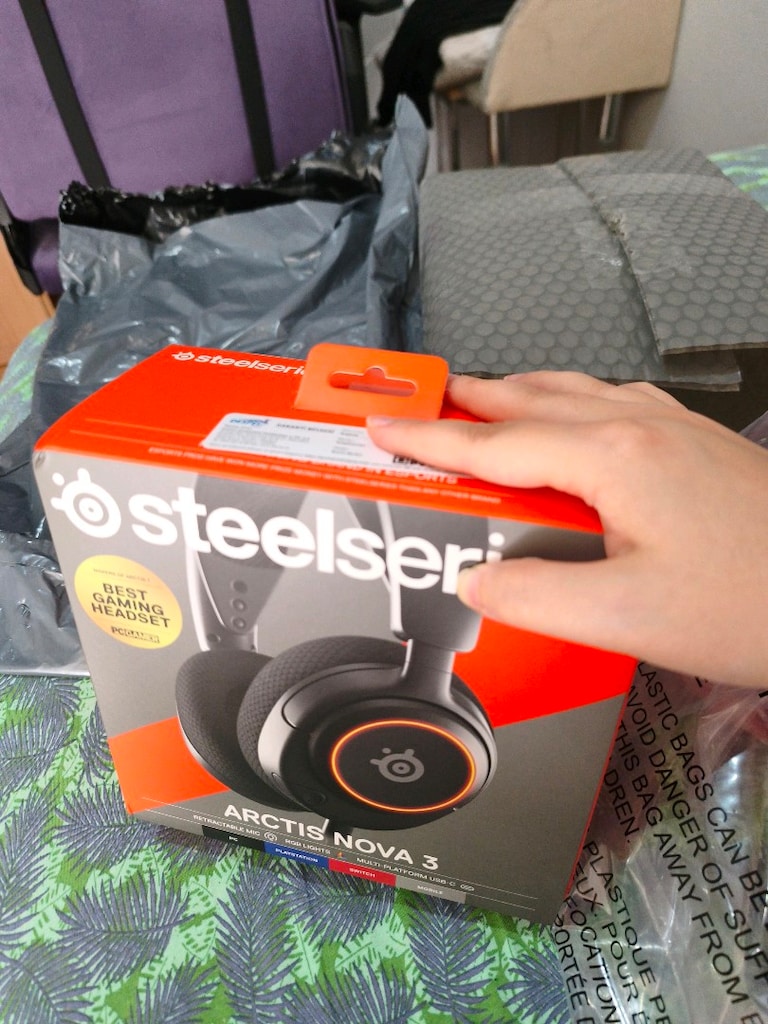 Sıfır Kapalı Kutu SteelSeries Arctis Nova 3 RGB Oyuncu Kulaklığı