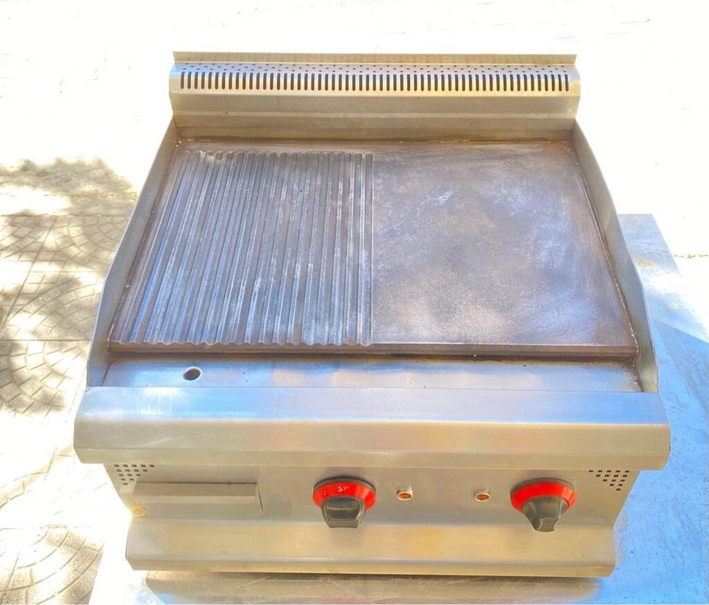 KARACASAN 60x60 YARI OLUK YARI DÜZ PLEYT IZGARA 380W - 3
