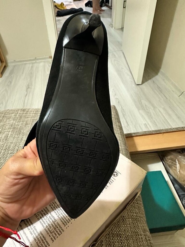 Elle Siyah Süet Stiletto 37 Numara – Çok Temiz - 2