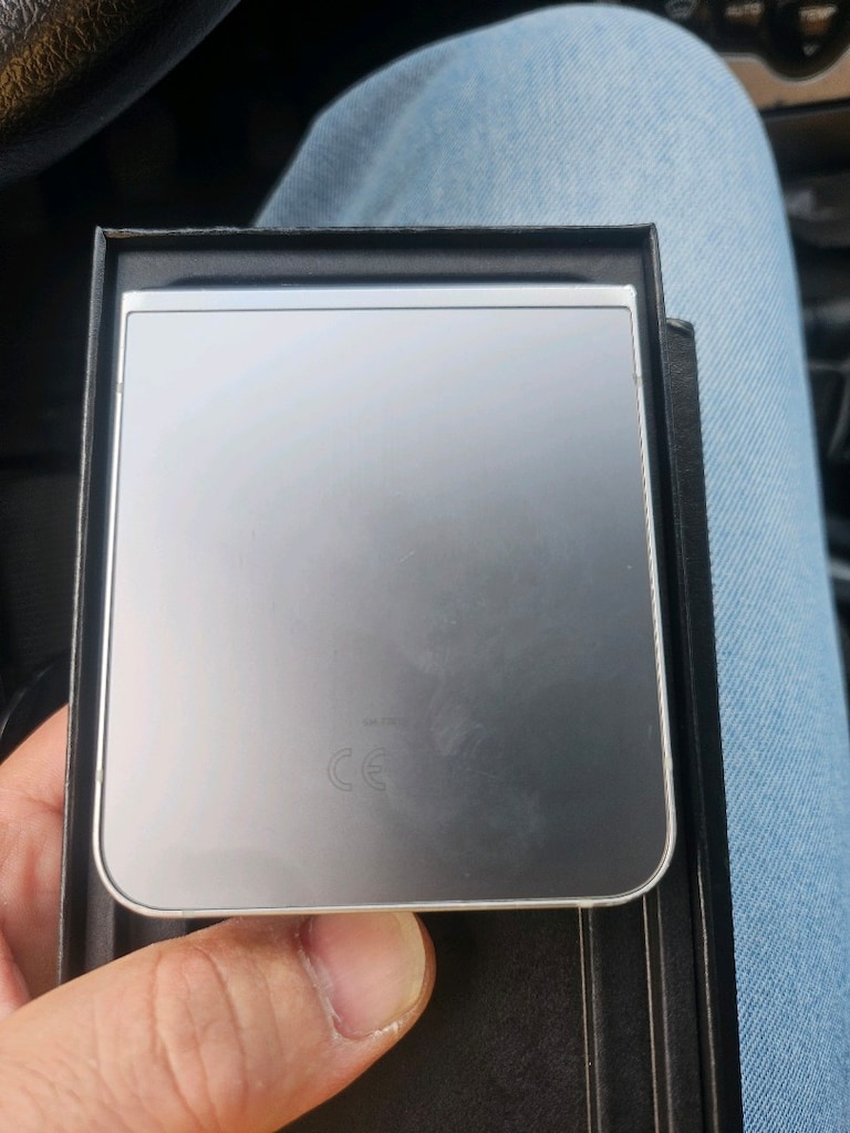 SAMSUNG Z FLİP 6 TÜRKİYE TAKASLI KUTULU - 3