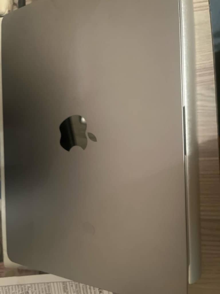 macbook air m2 16gb ram 256ssd - 2