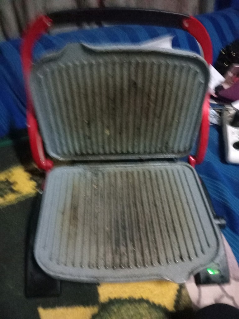 KORKMAZ MARKA BÜYÜK BOY TOST MAKINESI VE GRIL ISITMA YAPMIYOR - 5