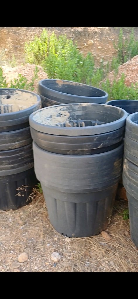 plastik 135 litrelik saksı 1700..1800 adet civarı - 3