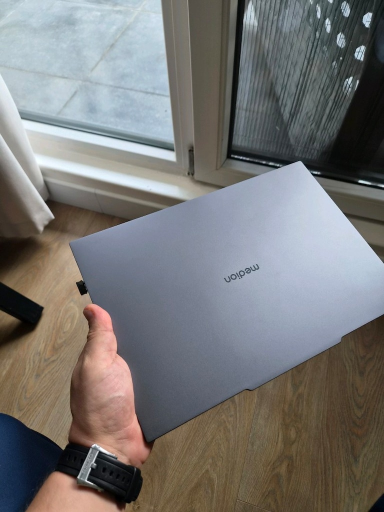 Medion S1 Oled 2k 120 Hz Laptop - 2