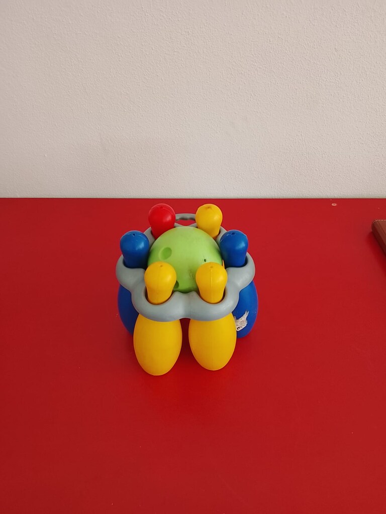 Oyuncak Plastik Bowling Seti (6 Labut + 2 Top + Taşıma Aparatı) - 3
