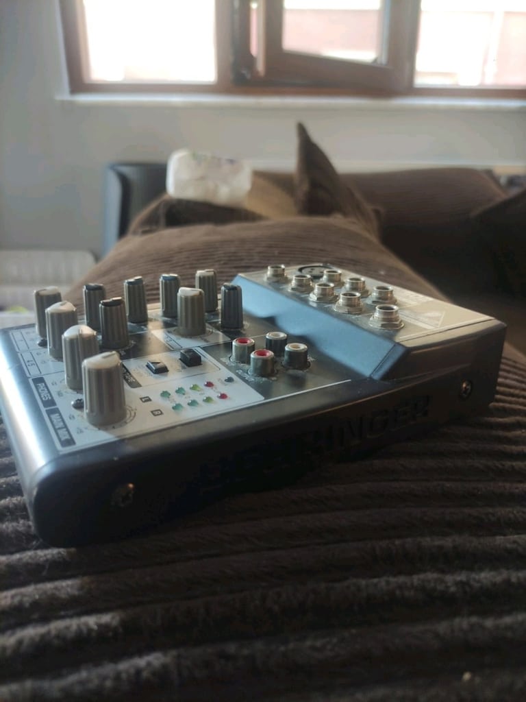 Orijinal Behringer XENYX 502 analog mikser - 3