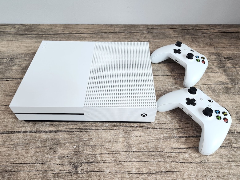 X Box One S / Çift Kol / Hatasız / 1 TB - 5