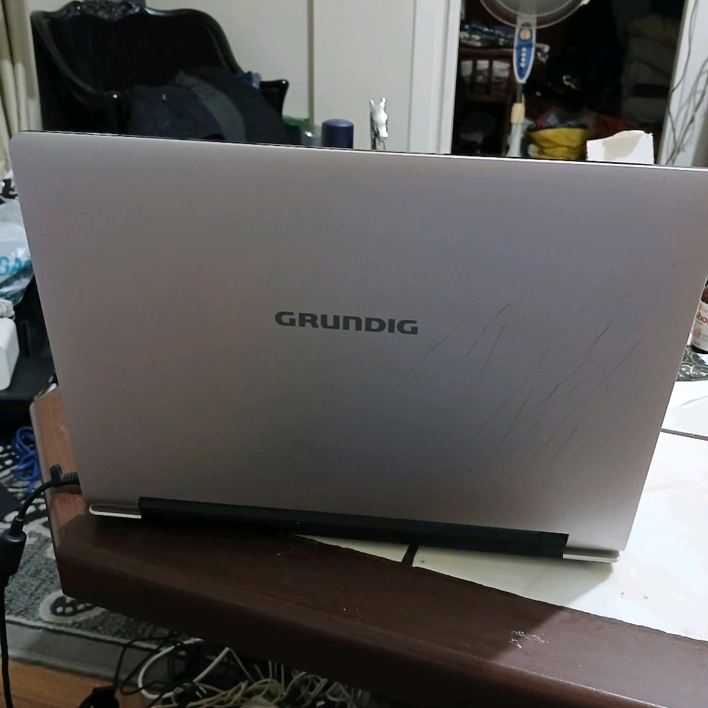 GRUNDIG MİNİ LEPTOP - 5