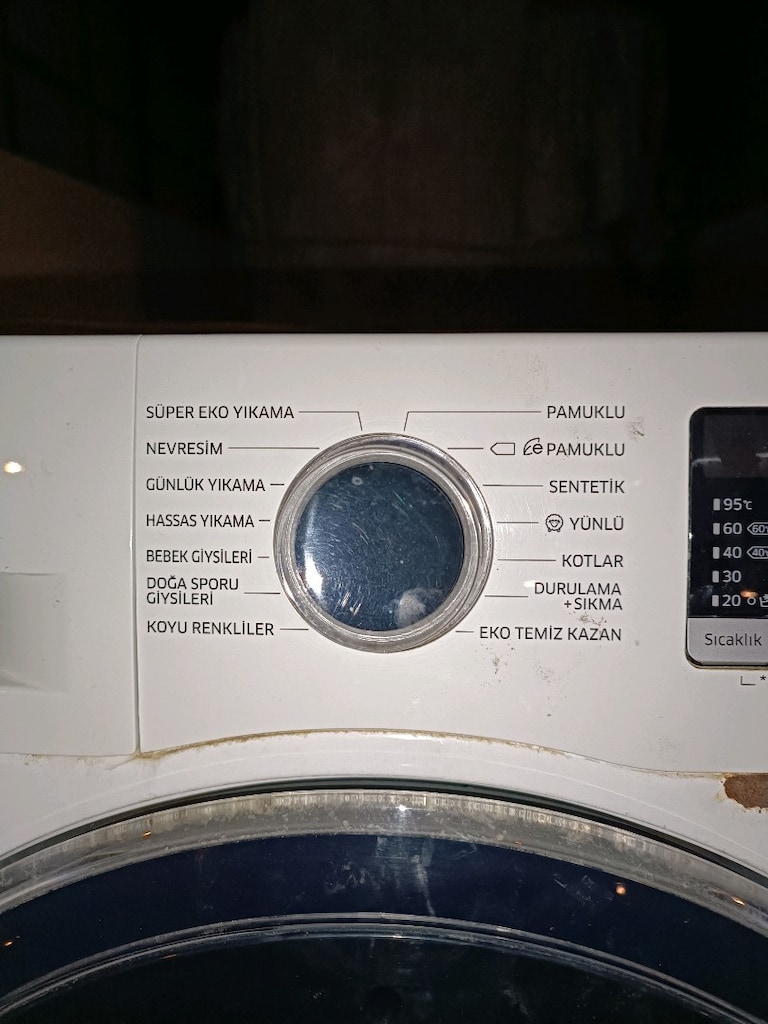 çamaşır makinesi hiç bir sorunu yok fiyat 4 bin TL uygun fyt nakliyem - 2
