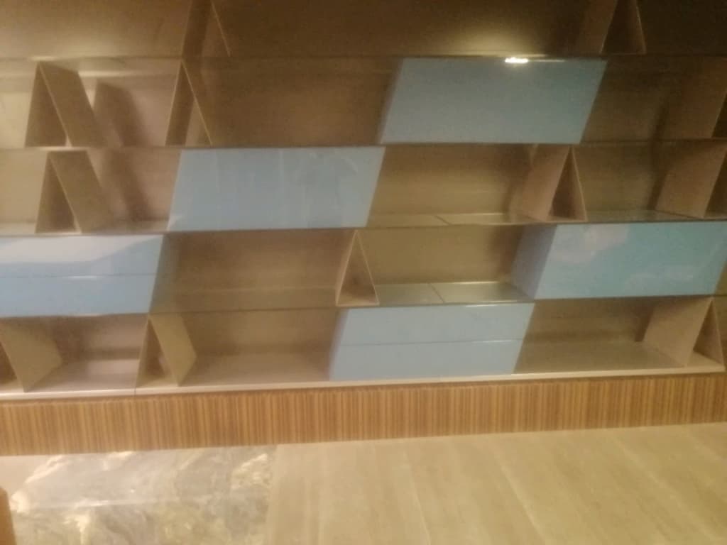 cam ve ahşap kitaplik