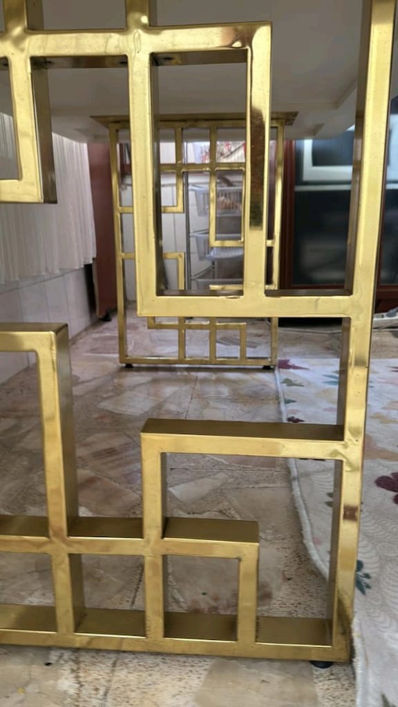 mermer masa Gold ayaklı hiçbir problemi bulunmamakta - 3