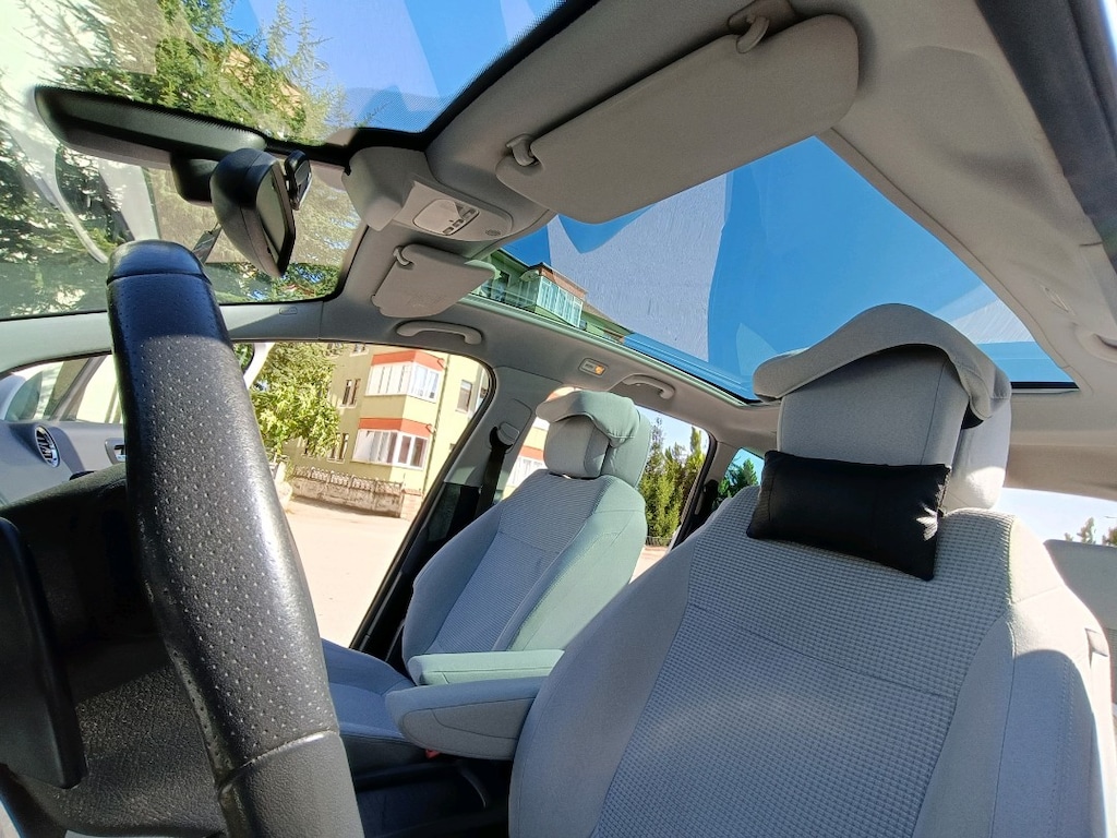 7 kişilik otomobil AİLE ARACİ Peugeot 5008 - 12