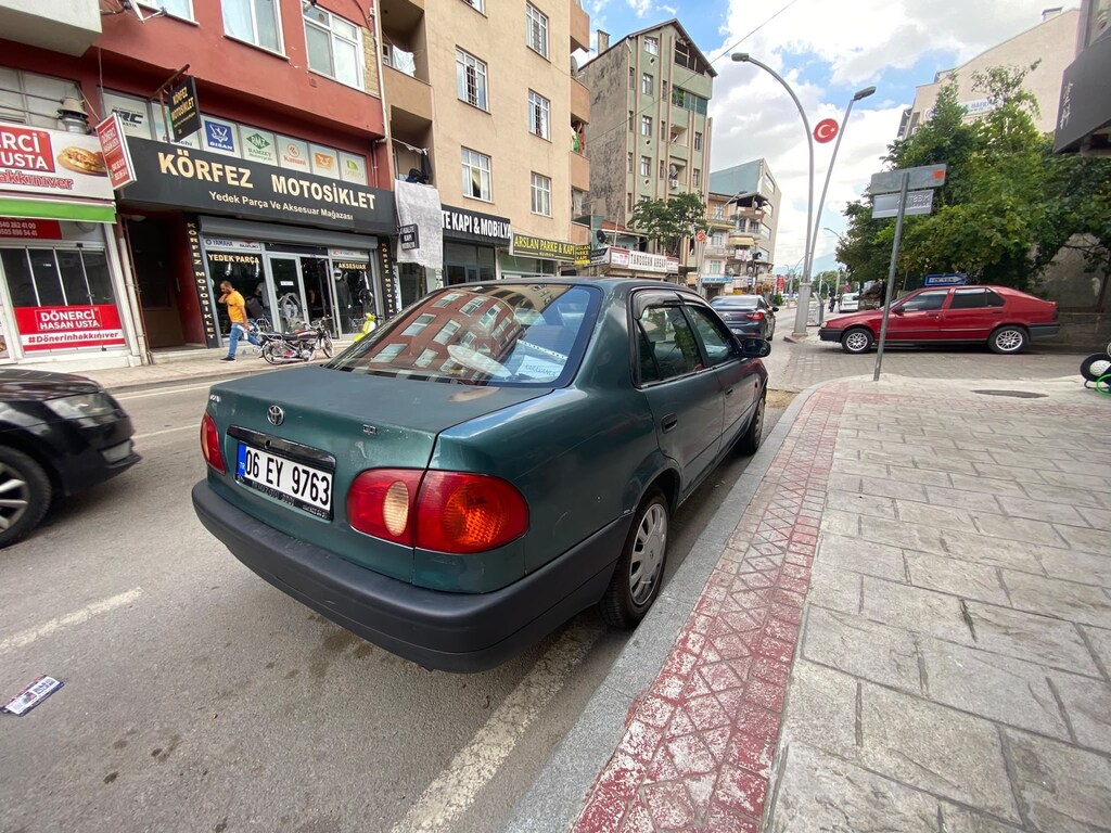 Toyota corolla - 3