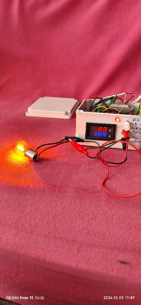 ayarlı1.5 12.5volt mak.3amper göstergeli mini adaptör 900tl - 3