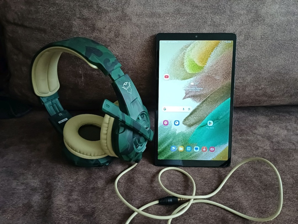 GALAXY TAB A 7 LITE 32GB buyuk boy kulaklık ile hediye fiyat son 3000 - 5
