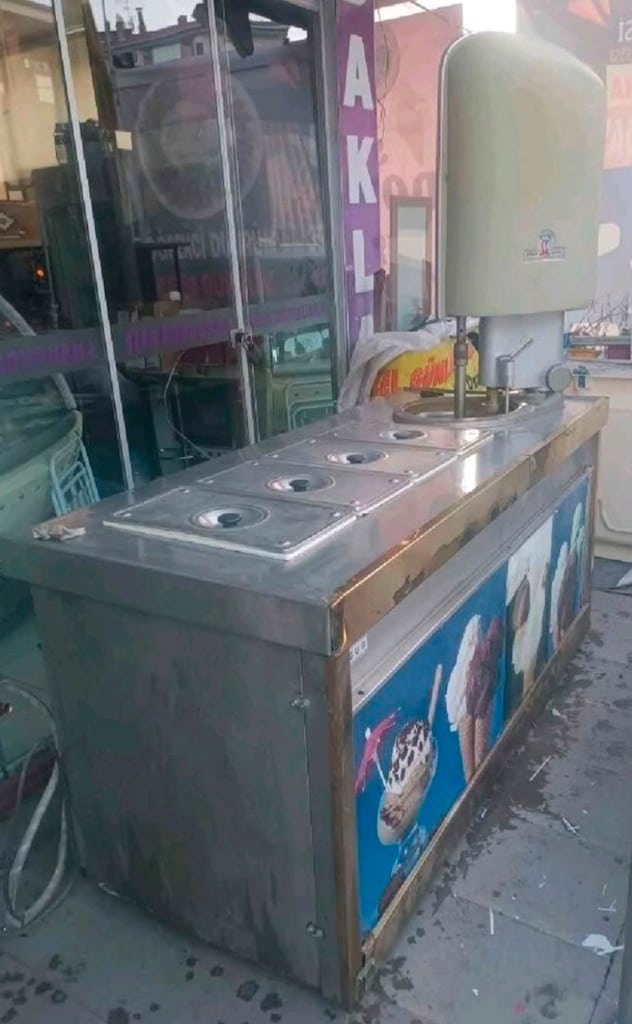 DONDURMA MAKİNASI C 40 DÖRT KARE DÖZ BAKIMI YENİ YAPILDI SIKINTISIZ - 6