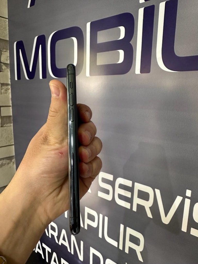 IPHONE 11 PRO - 5