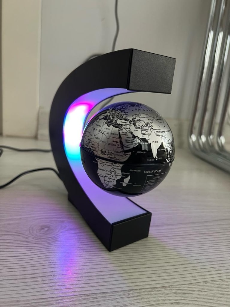 Globe Manyetik Küre