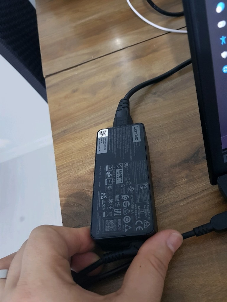 lenovo e15 i5 10.nesil 16ram 512ssd 2gbekran kartı - 8
