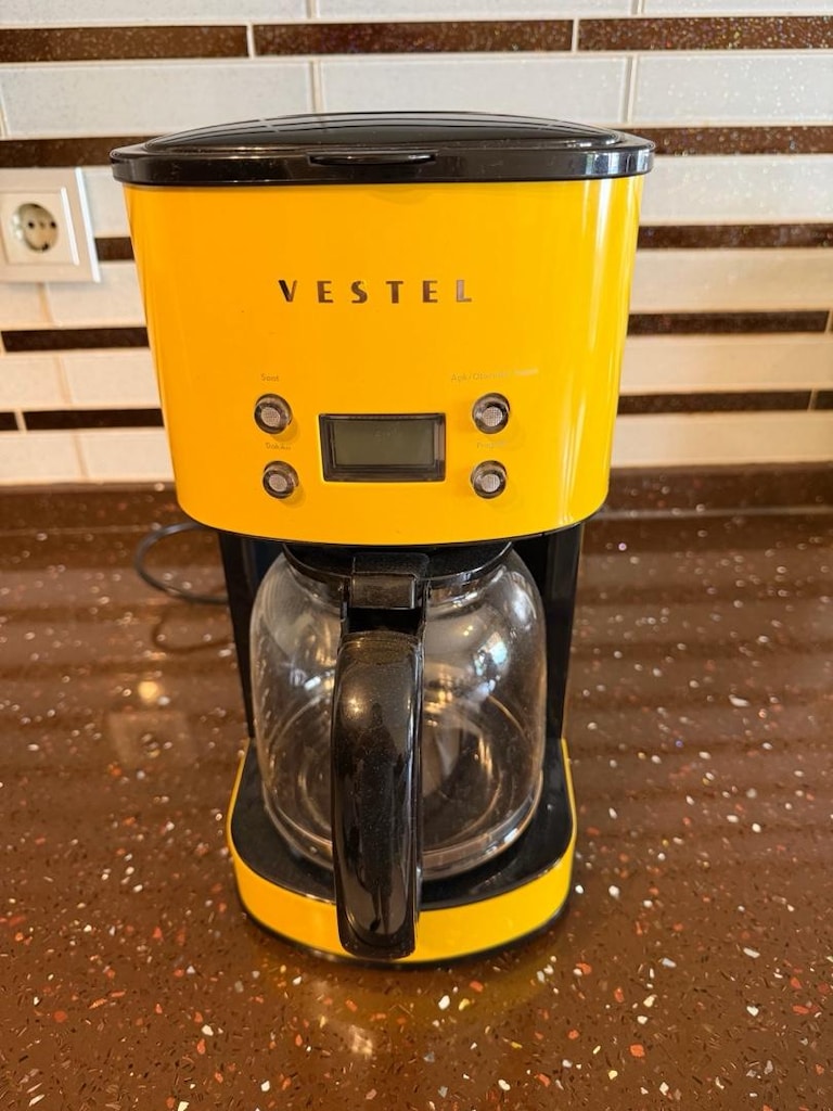 Vestel Retro Sarı Filtre Kahve Makinesi