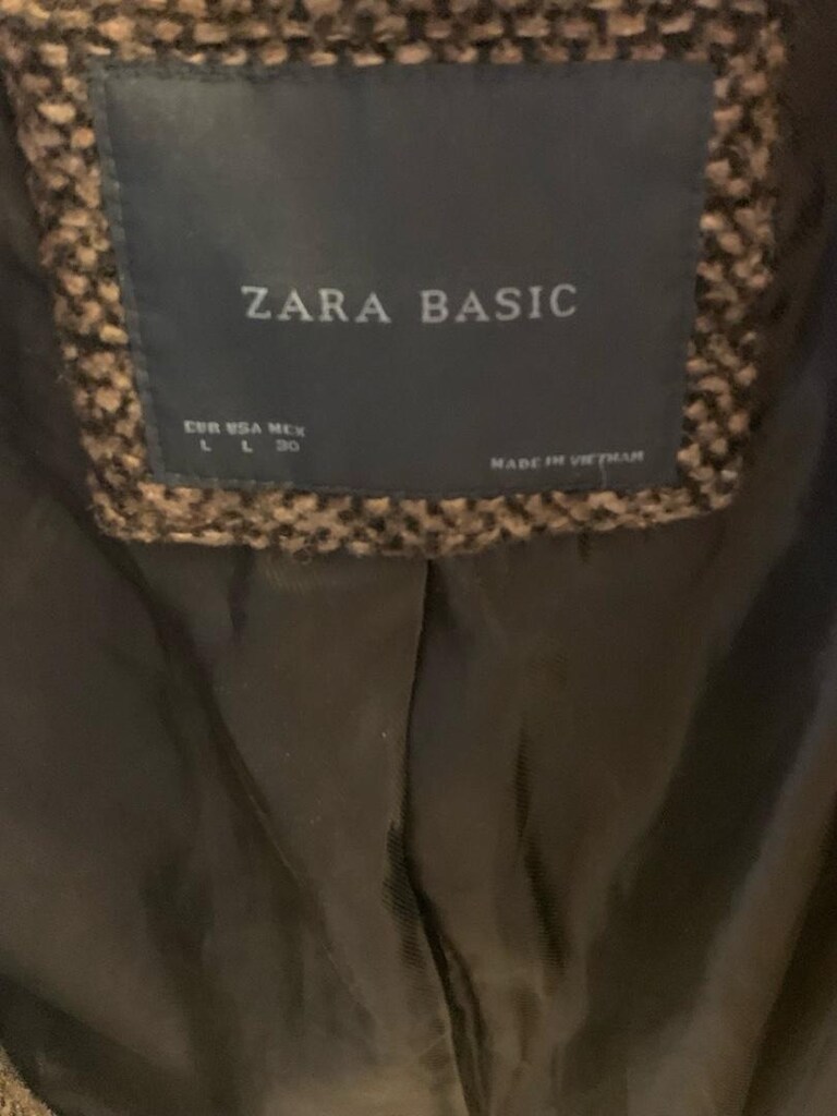ZARA L palto yakası kapşon oluyor
