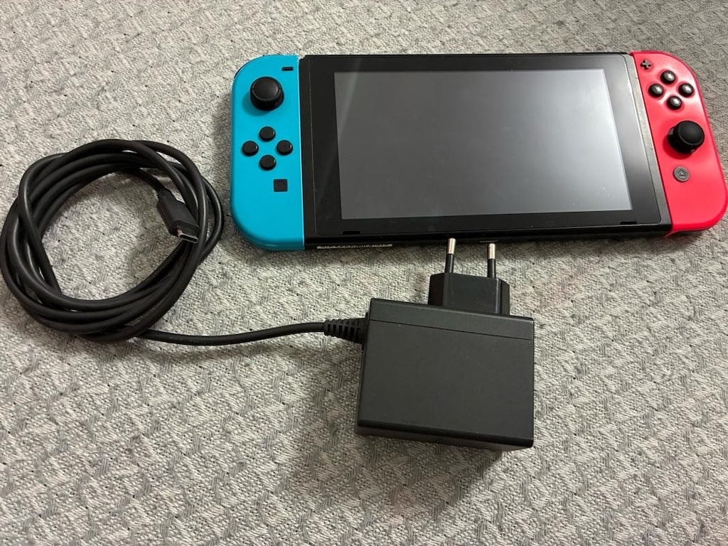 Nintendo Switch V1 tüm kutu ve aksesuarlarıyla oyun konsolu, 128gb - 4