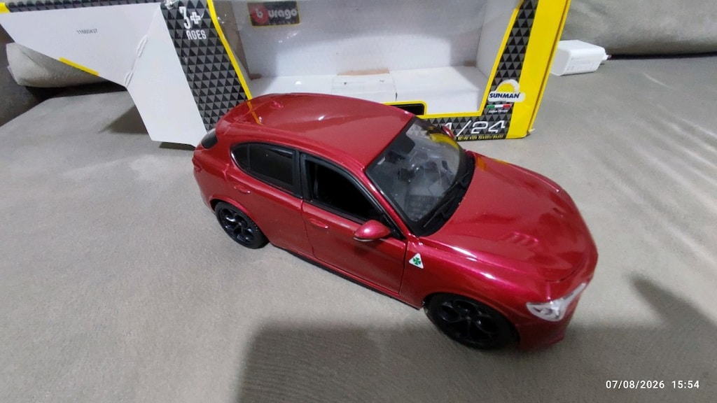 Alfa Romeo Stelvio Hatcback modeli metal diecast araba - 11