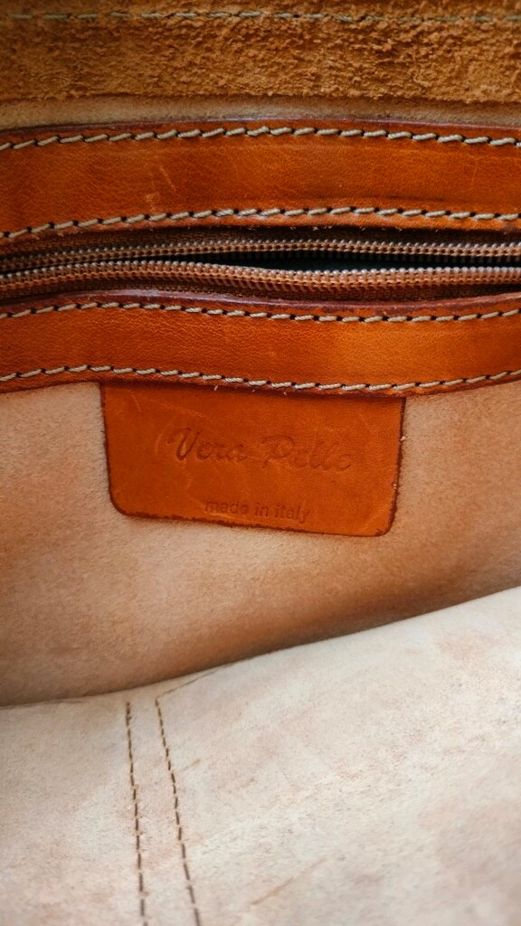 El yapimi %100 deri camel rengi unisex askili canta - 4