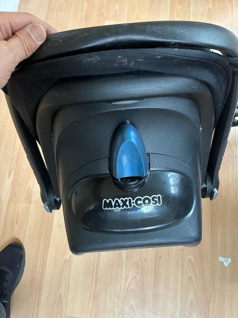 Komple Set-Maxi Cosi Oto Koltuğu+family fix+Mothercare baston araba - 5