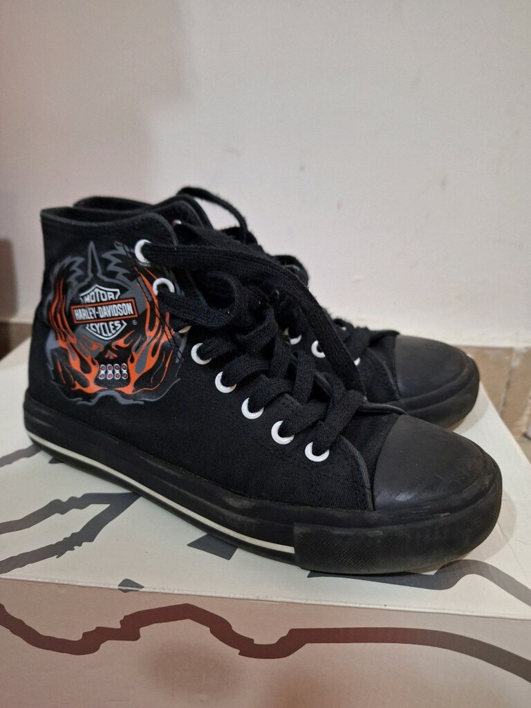 converse model ayakkabı