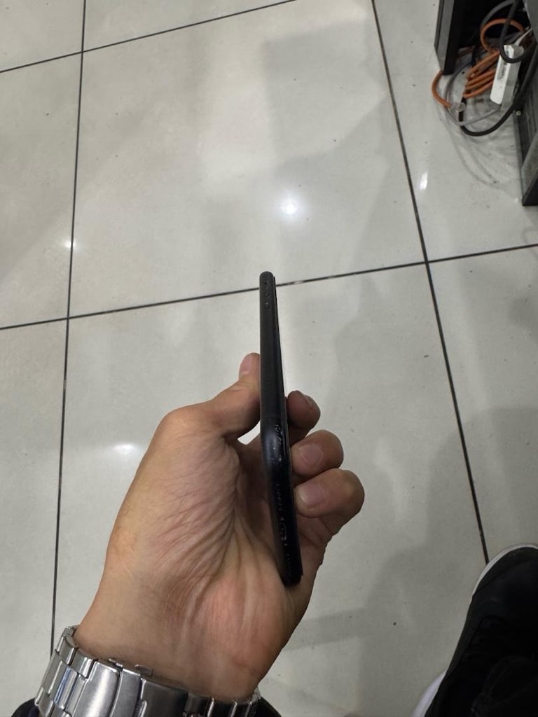 iPhone XR - 4