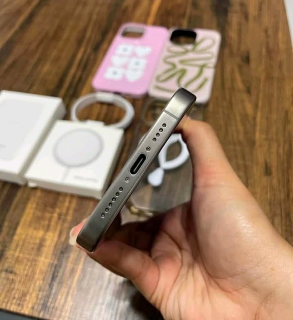 İLK SAHİBİNDEN İPhone 15 PRO MAX - 3