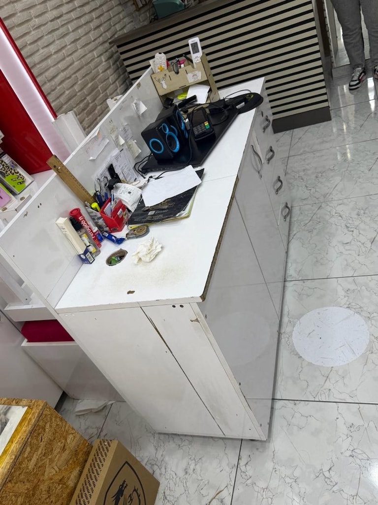 Telefon Dükkanı Dolapları - 4