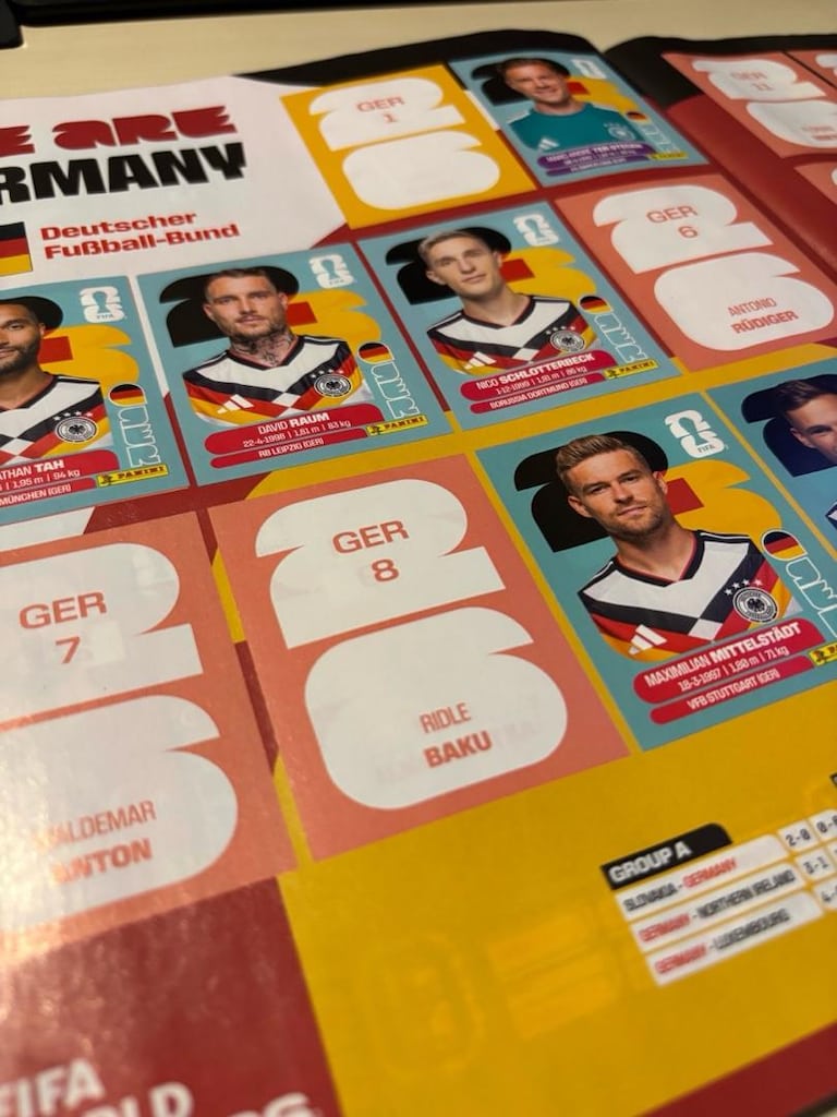434/980 stickerlı Panini World Cup 2026 albümü - 12