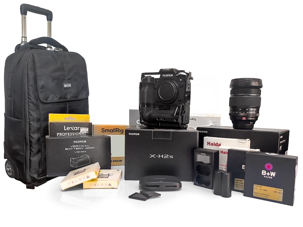 XH2S + XF16-55mm F2.8 R + 1 TB KART + FİLTRE SETLERİ + ÇANTA