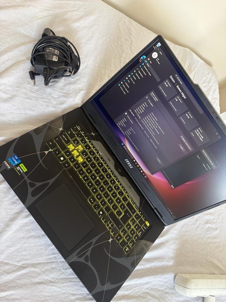 MSI CYBORG 17 B13WFKG-092XTR Intel Core i7 13620H 32GB 1TB SSD RTX5060 - 4