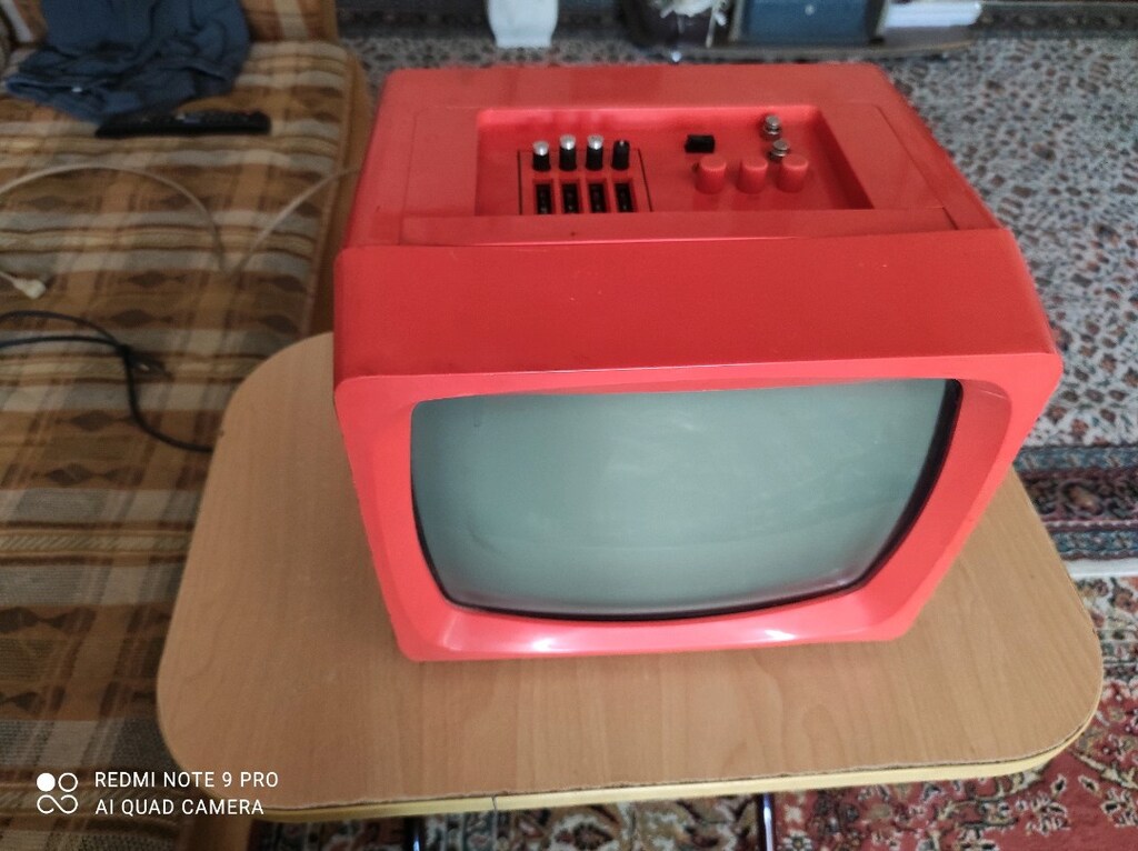 1970 li veya 1975 li yılların televizyonu - 2