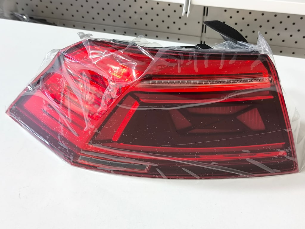 Passat R-Line Sol Stop 2019 – 2022 – Uyumlu Muadil Parça 3G5945207D