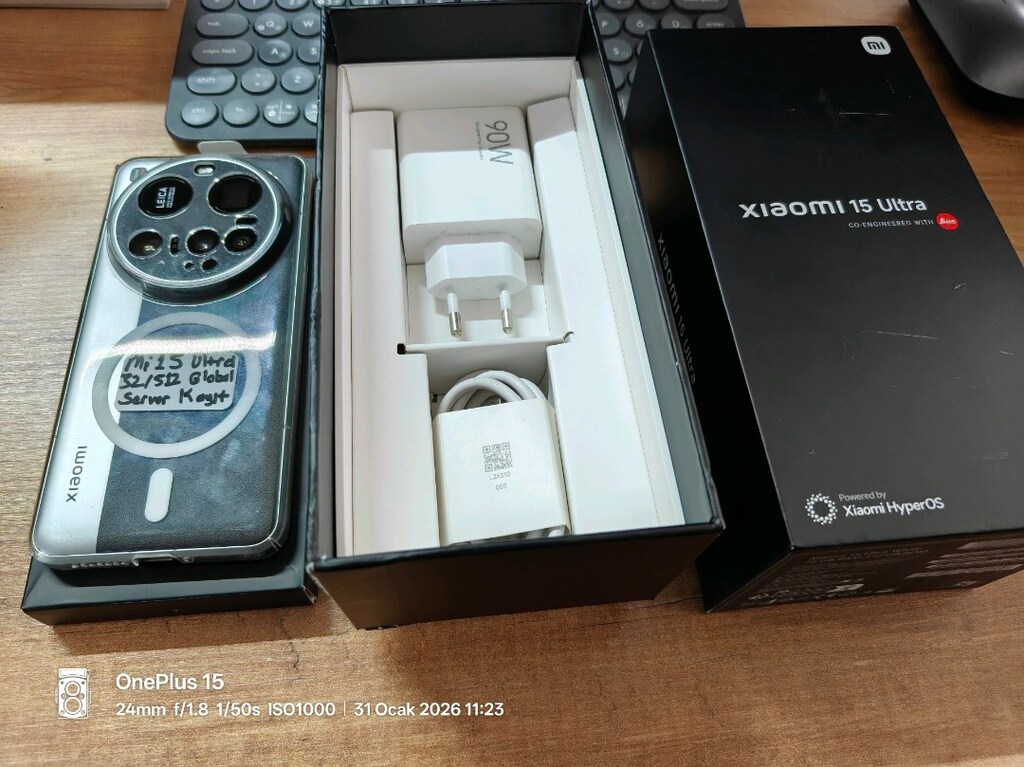XiaoMi Mi 15 Ultra Global Server Kayıtlı 32/512 GB 8 Gen 4 120X 90W - 2