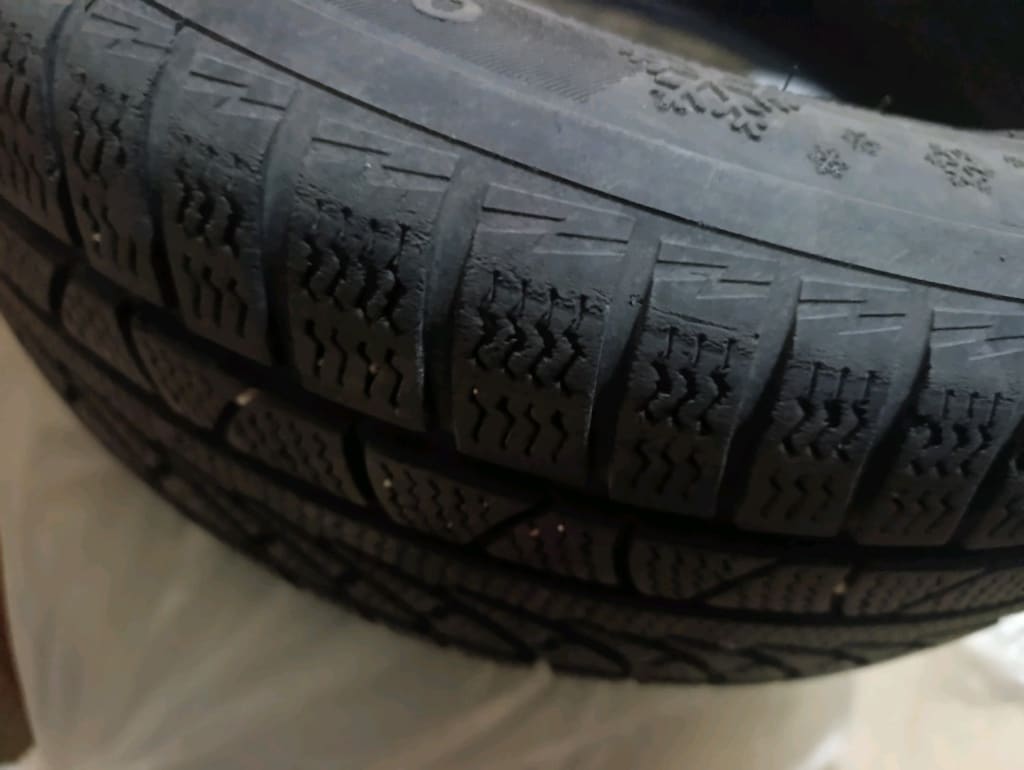 Petlas kışlık lastik 215/55/R16 - 5