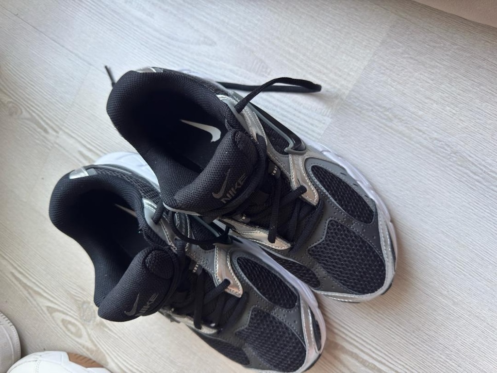 Nike spor ayakkabı - 4