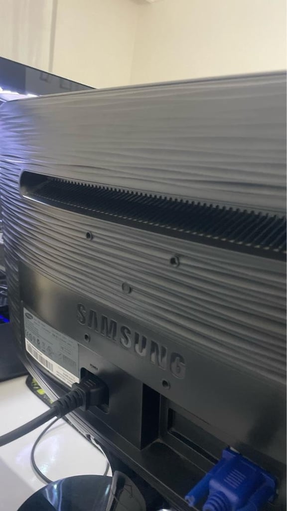 SAMSUNG SYNCMASTER 18.5”inç MONİTÖR - 10