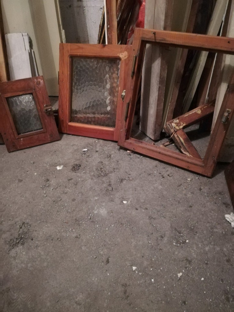 3 ADET KÜÇÜK BOY PENCERE KASASI - 3